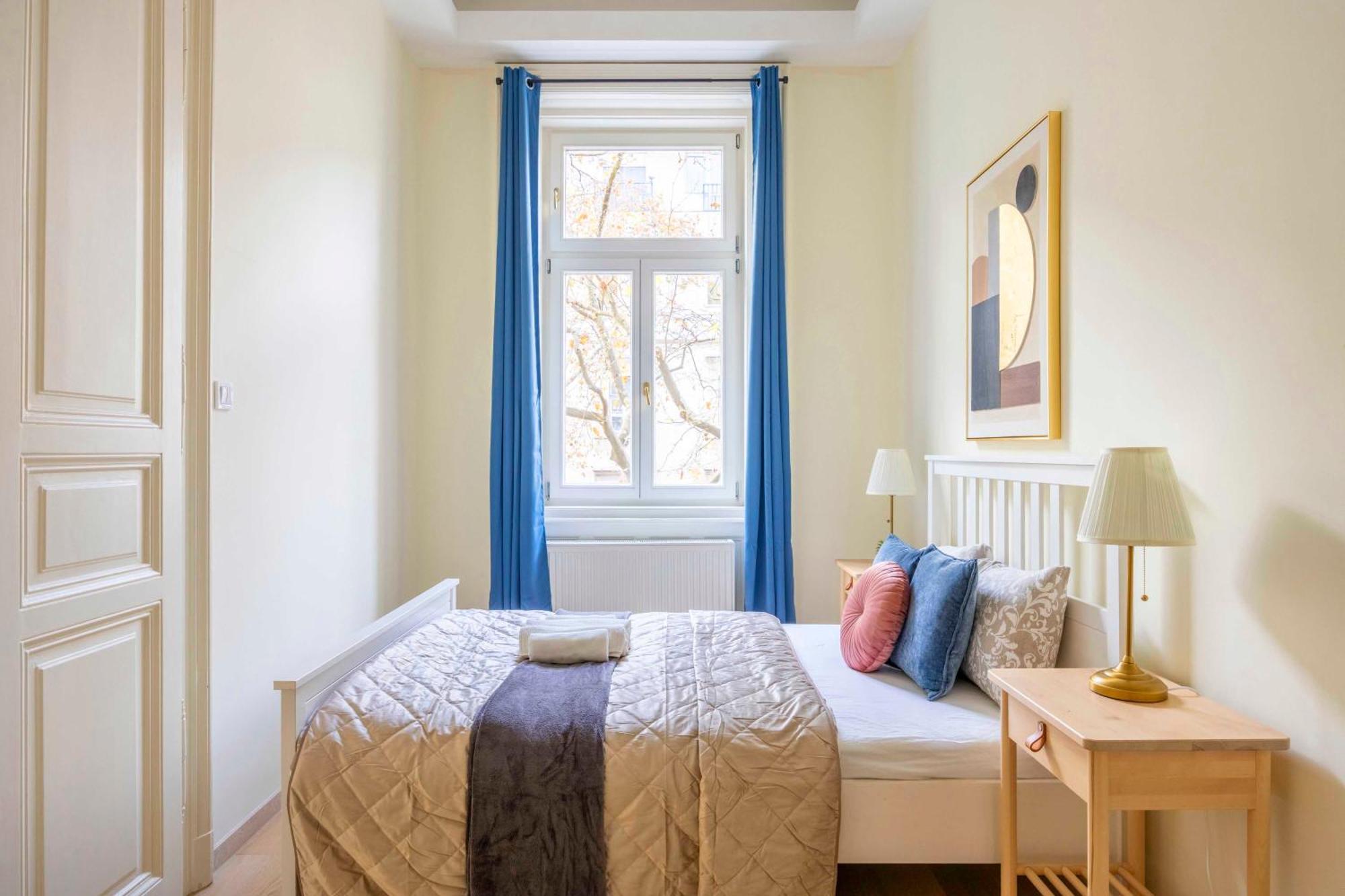 Exclusive & Spacious W/ 4bedrm 2bathrm Апартаменти Будапешт
